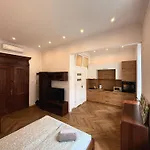 Apartament Szczytna Retro